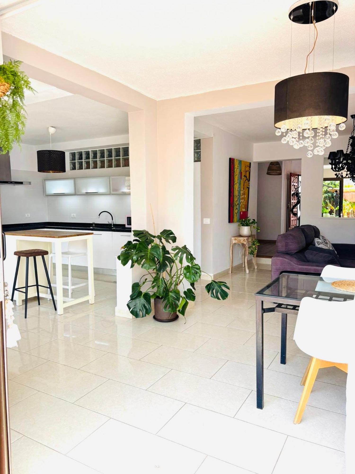 Paraiso Apartment *